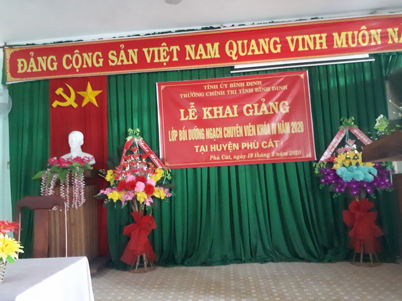 Khai giảng lớp Bồi dưỡng ngạch chuyên viên khóa IV năm 2020, tại huyện Phù Cát