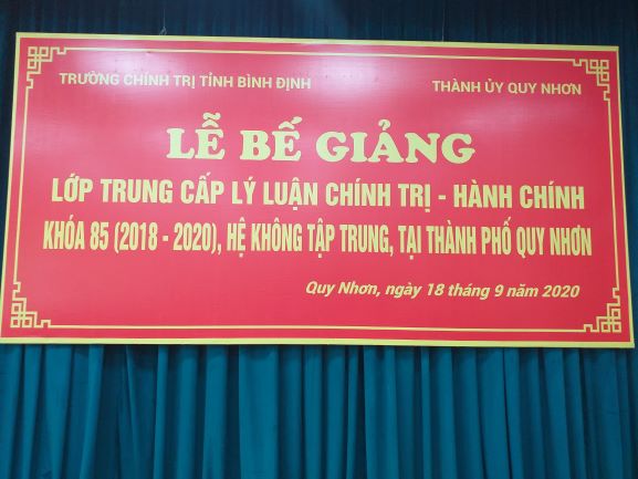 Lễ Bế giảng Trung cấp LLCT-HC khóa 85 (2018-2020) tại thành phố Quy Nhơn
