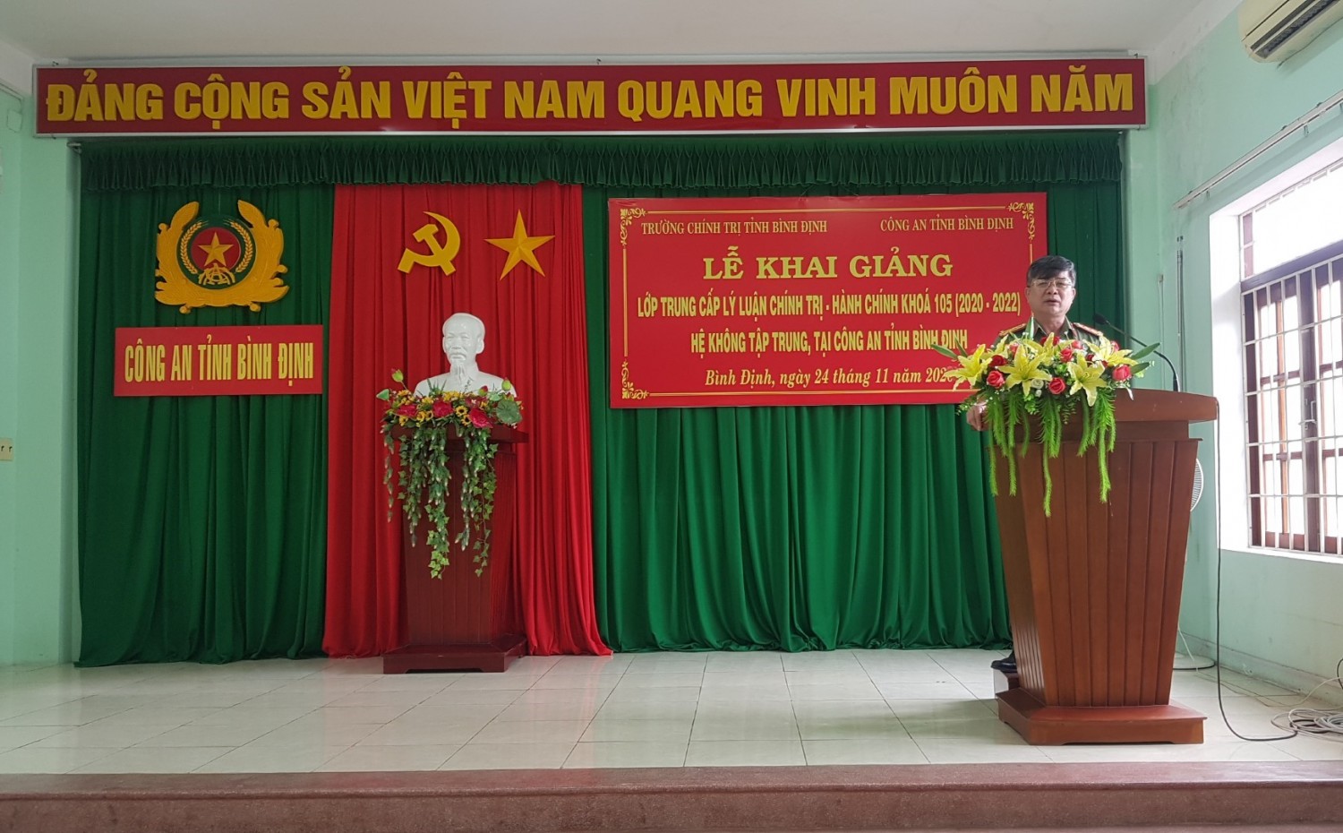 Đ/c Đặng Hồng Thọ phát biểu