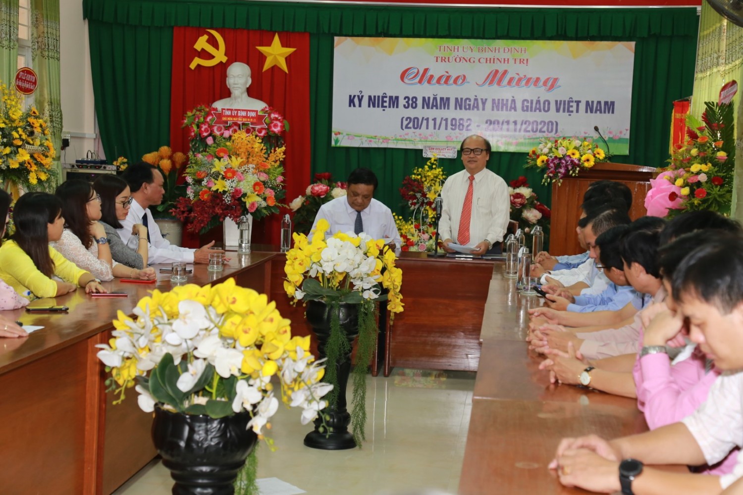 Đ/c Phan Văn Huệ phát biểu