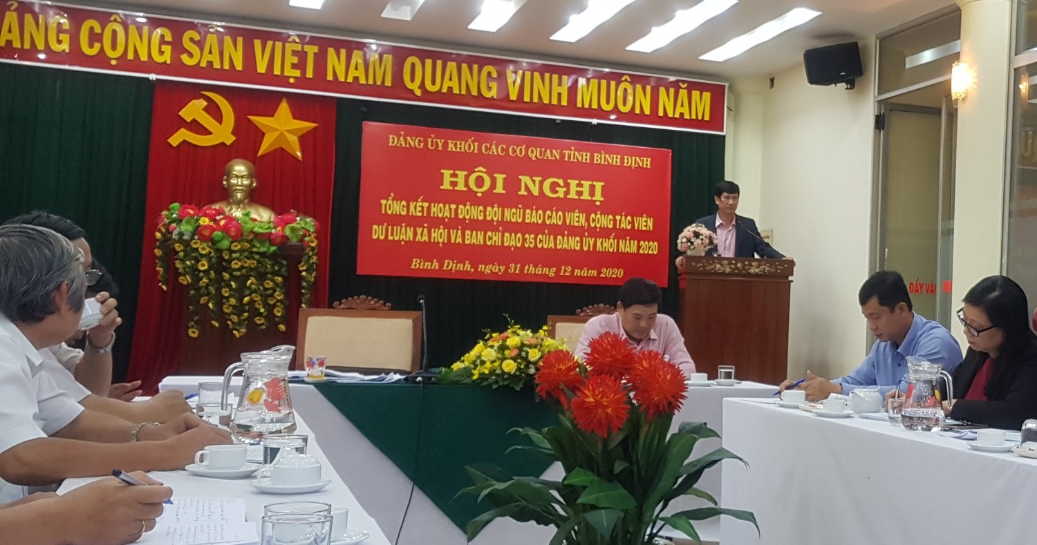 Đồng chí Nguyễn Hữu Lộc phát biểu