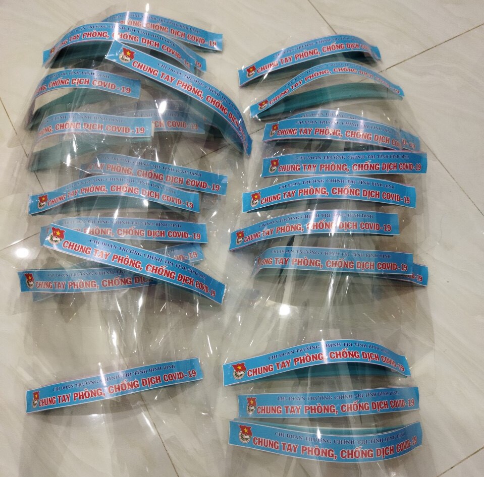 CHI ĐOÀN TRƯỜNG CHÍNH TRỊ CHUNG TAY GÓP SỨC  ỦNG HỘ TUYẾN ĐẦU PHÒNG, CHỐNG DỊCH COVID -19 CỦA TỈNH