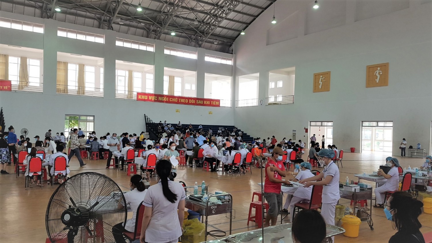 Quang cảnh khu vực tiêm vắc xin