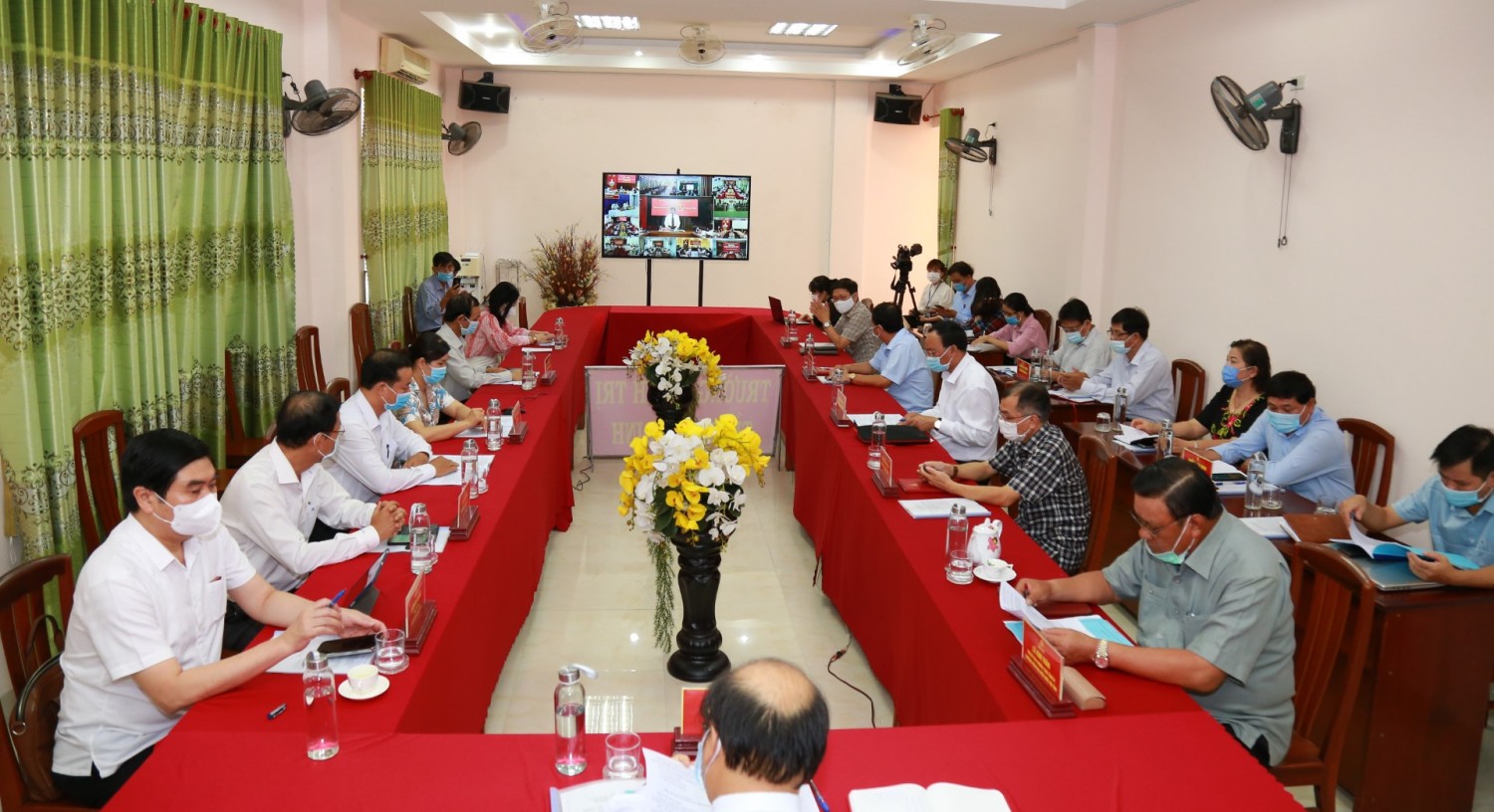 Quang cảnh tại điểm cầu Trường Chính trị tỉnh Bình Định