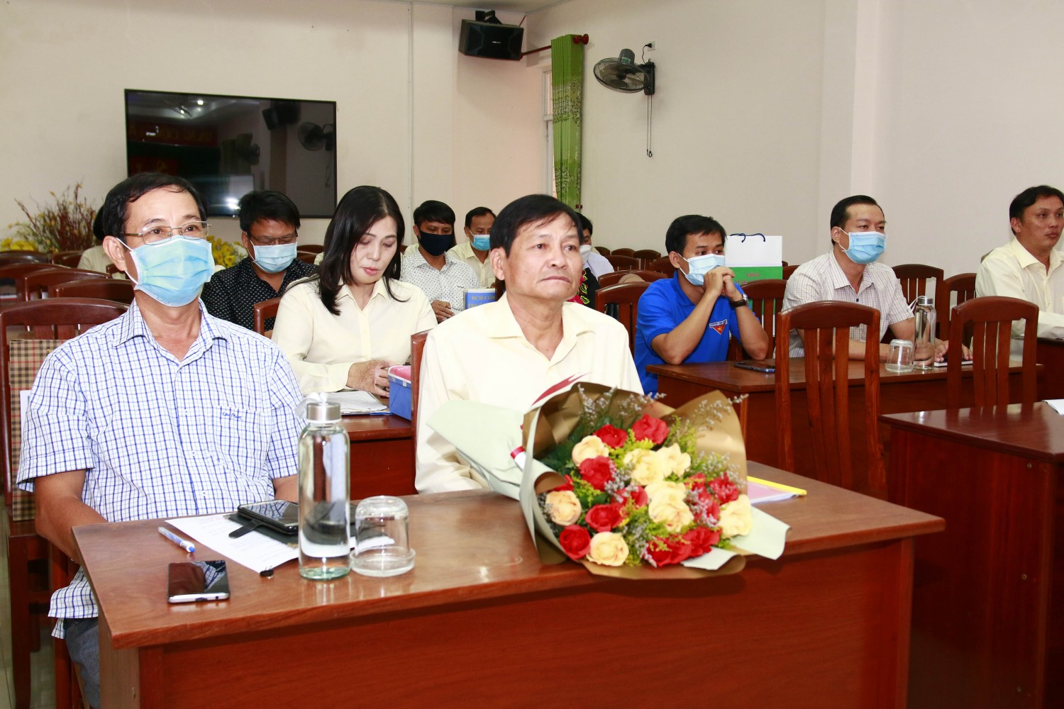 Cán bộ, viên chức Nhà trường tham gia buổi Gặp mặt