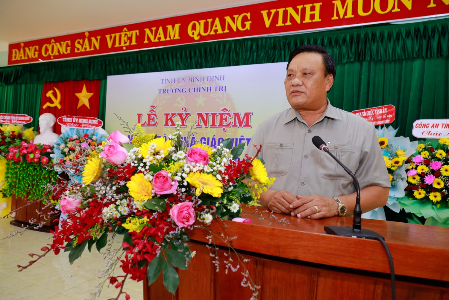 Đ/c Lê Kim Toàn phát biểu.