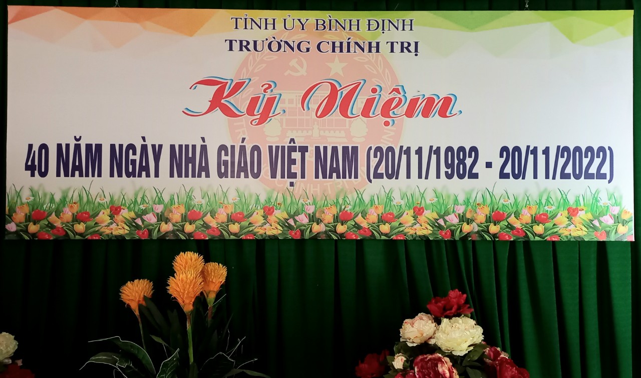 Thi đua dạy tốt, học tốt chào mừng kỷ niệm 40 năm Ngày Nhà giáo Việt Nam