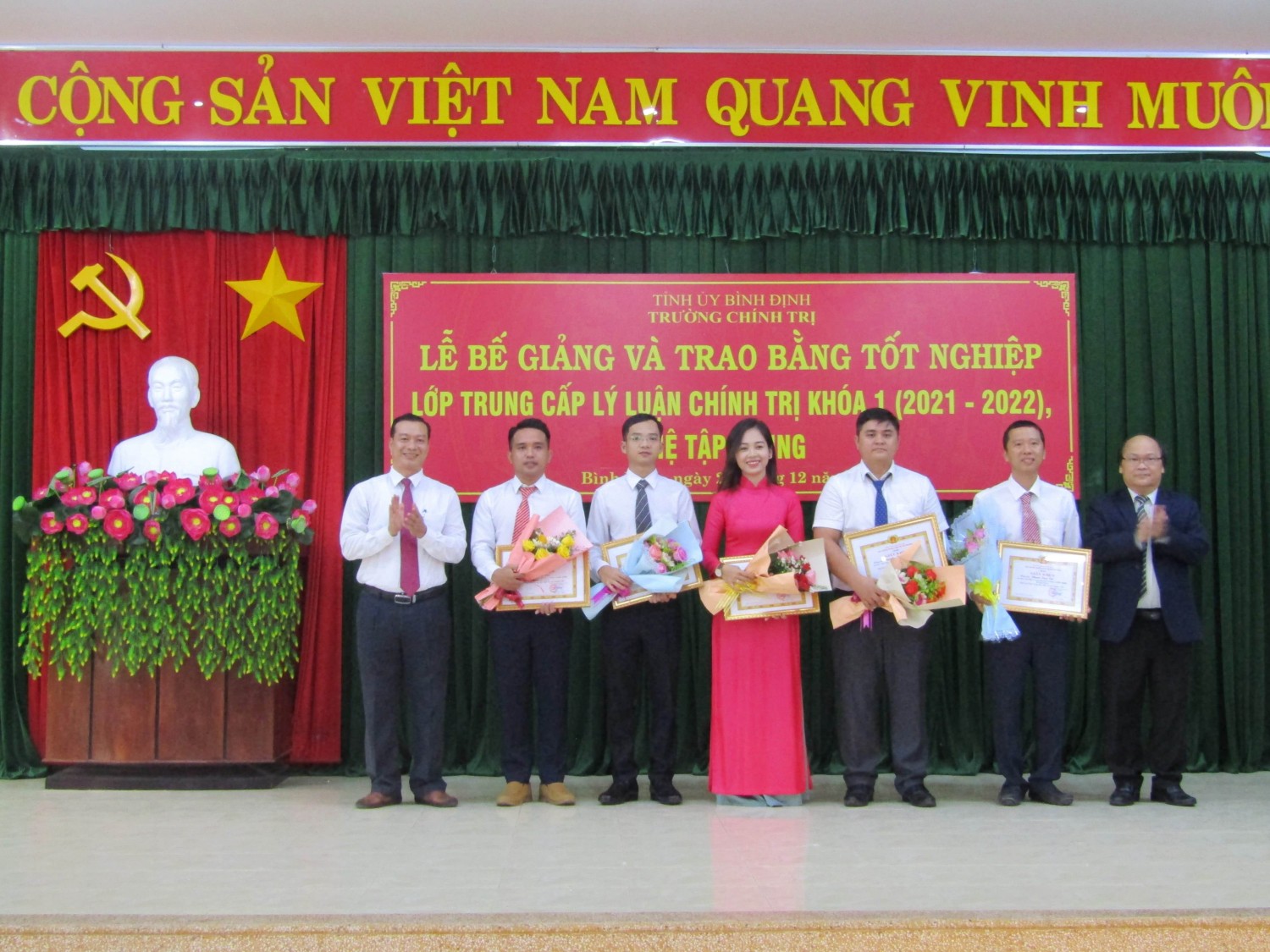 khen thuong hoc vien