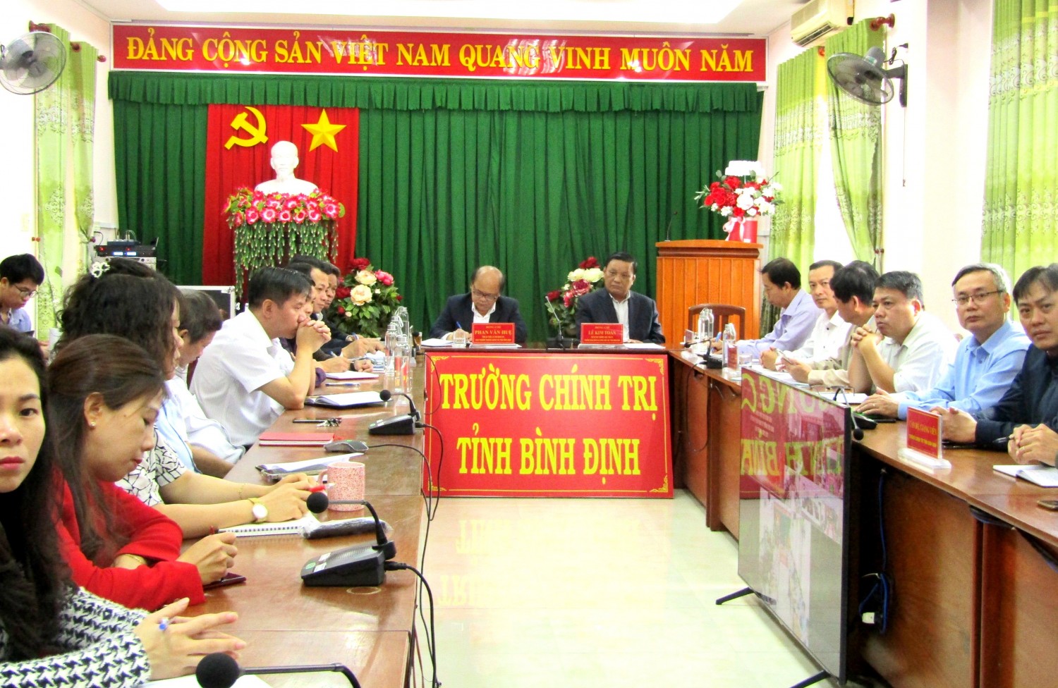 hop bao thi chinh luan 3 a