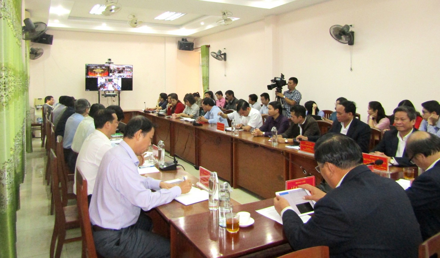 hop bao thi chinh luan 3 b