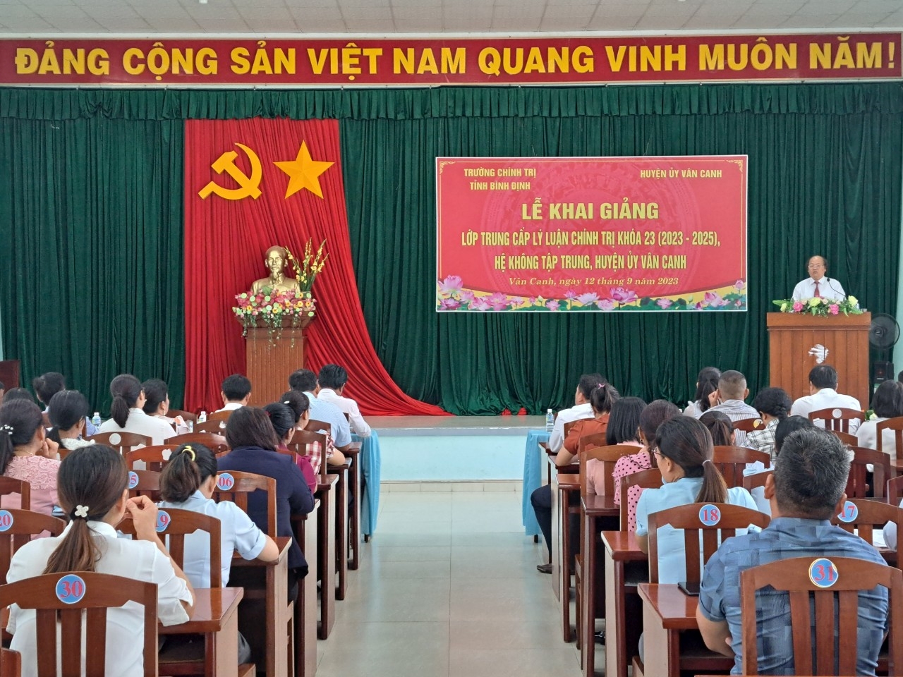 KHAI GIẢNG LỚP TRUNG CẤP LLCT KHÓA 23 (2023-2024), HUYỆN VÂN CANH