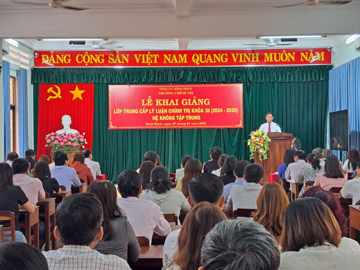 KHAI GIẢNG LỚP TRUNG CẤP LÝ LUẬN CHÍNH TRỊ KHÓA 28 (2024-2025)