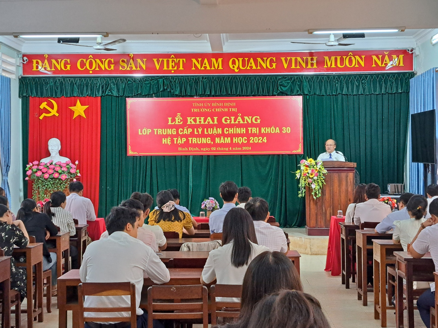 KHAI GIẢNG LỚP TRUNG CẤP LÝ LUẬN CHÍNH TRỊ KHÓA 30 - NĂM 2024 (HỆ TẬP TRUNG)