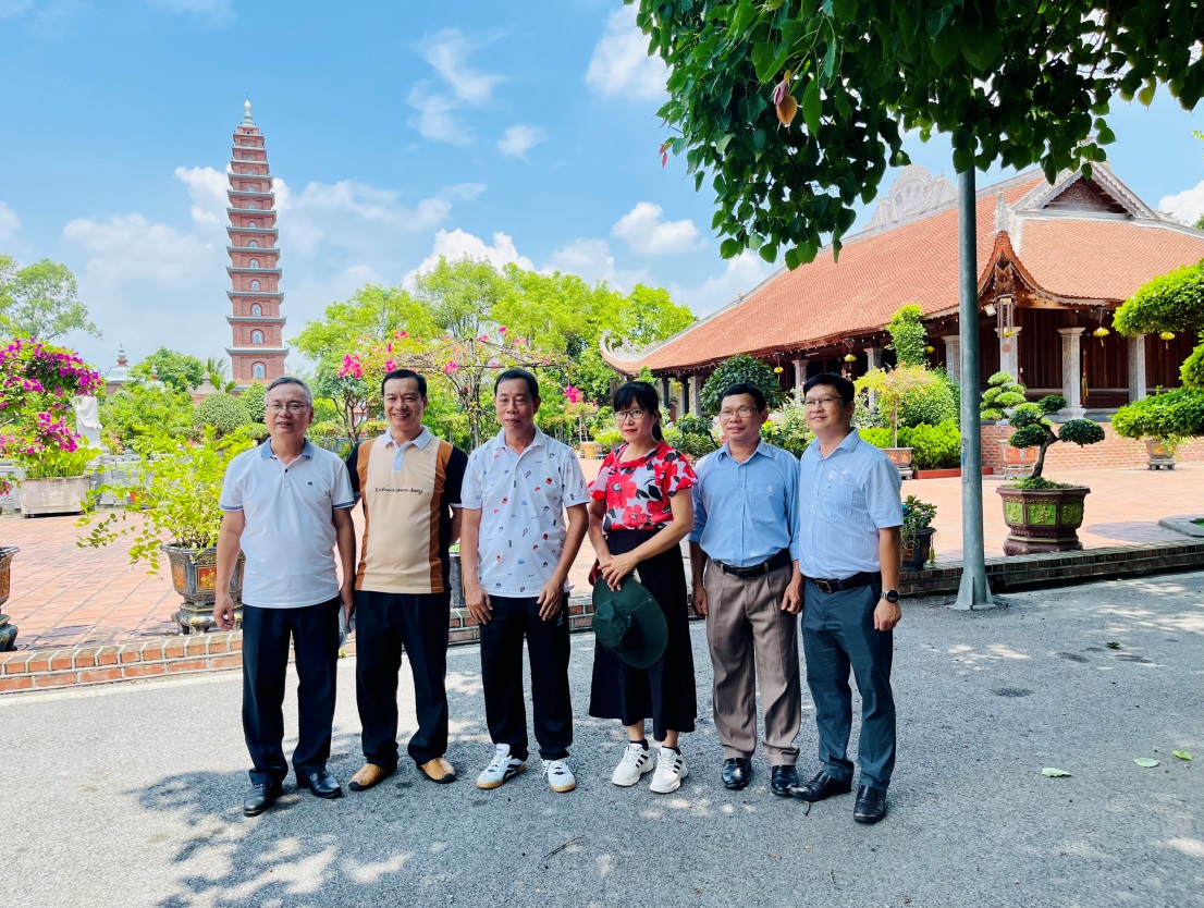 thang 6 du lich xanh 6