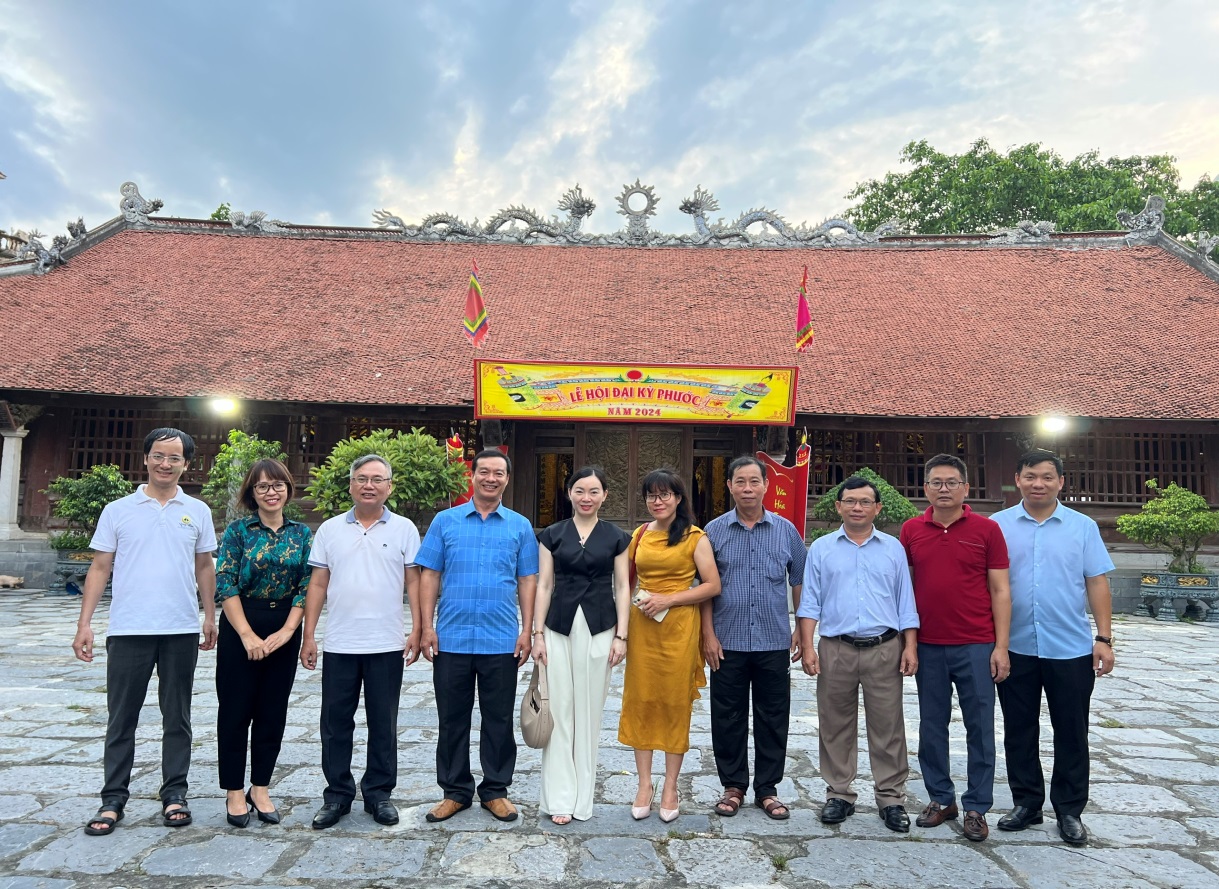 thang 6 du lich xanh anh 5