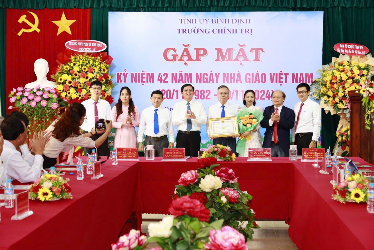 thang 11 gap mat 20 11 d