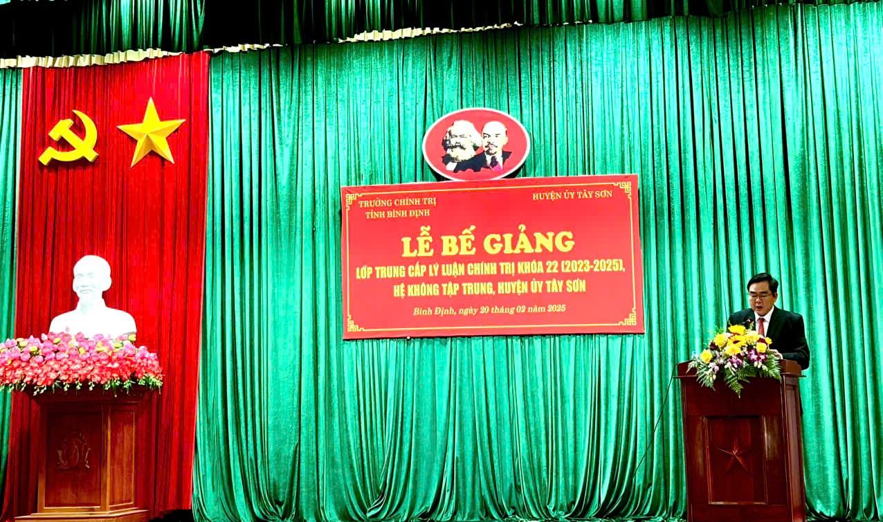 Thang 2 Be giang K22 2