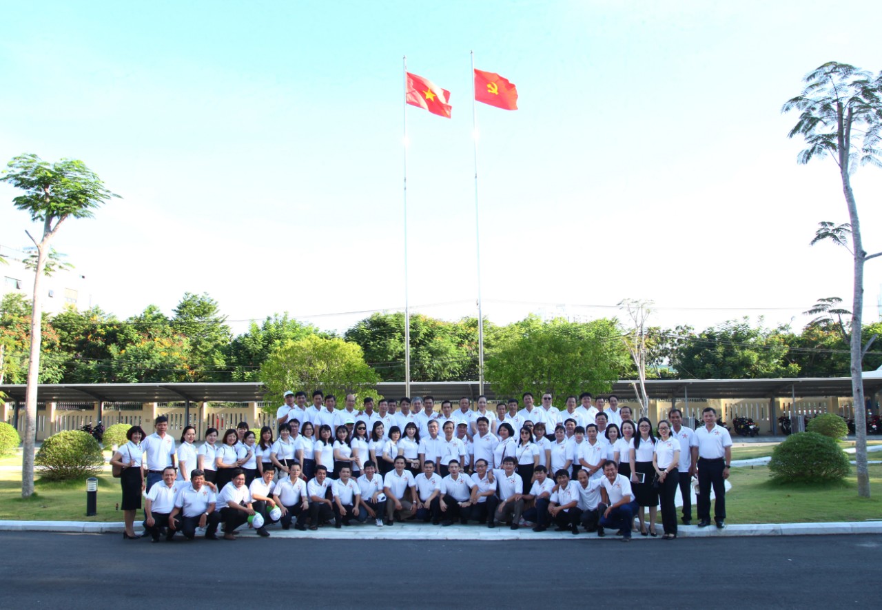 lop cao cap llct k17 binh dinh di thuc te da nang 3